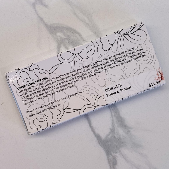 NWT False Lashes - Picture 2 of 3